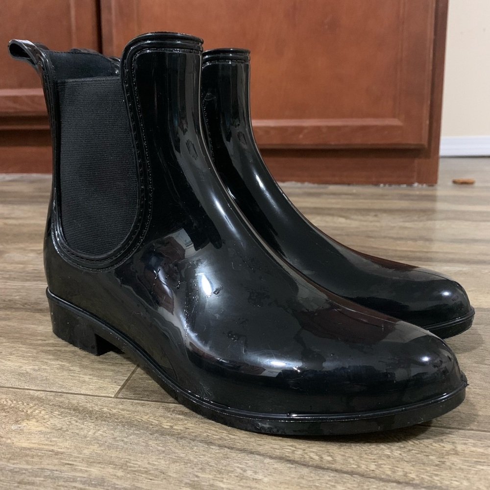 Sleek INC Black Rain Boots BARELY WORN